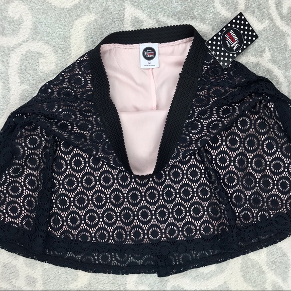 Disney Minnie Rocks the Dots Junior’s Lace Skirt by Disney NWT Size M Medium - Picture 7 of 8
